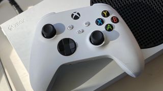 White Microsoft Xbox wireless controller